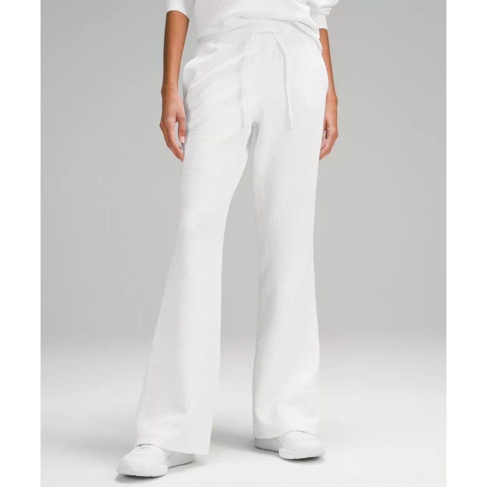 Lululemon Textured High-Rise Flared Track Pant 32" (NWOT)